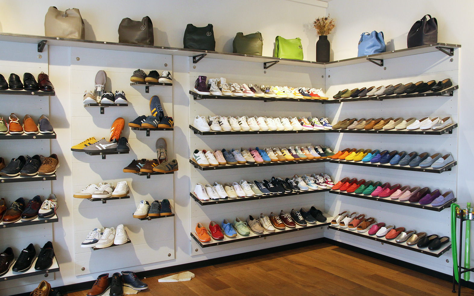 Schuhgeschäft Luedecke Sylt - Schuhe Birkenstock Ballarinas Slipper Sandalen Flip Flops Strand Latschen Schuh Lüdecke Sylt - Birkenstock Ballarinas Slipper Sandalen Flip Flops Strand Latschen